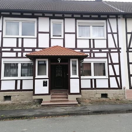 Monteurzimmer Oberlistingen 4 Zweibettzimmer mit 2 Bädern Breuna Exterior foto